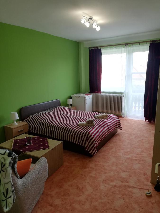 Hotel Grill Garten Vendégház Keszthely Esterno foto